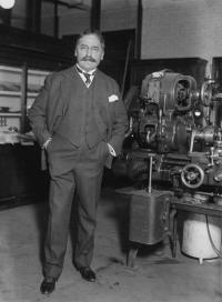 Mihajlo Pupin in 1916